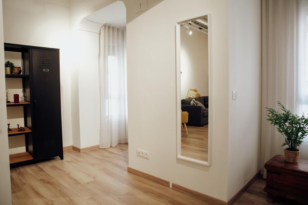 Apartamento Mercadal Apartment ตูเดลา ภายนอก รูปภาพ